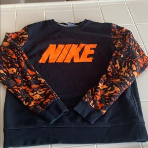 Nike pullover